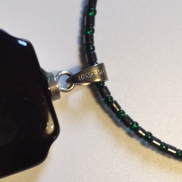 Vintage Stone Pendant Necklace - Picture 4 of 7